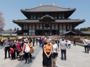 Todai-ji - stort tempel med stor Budda